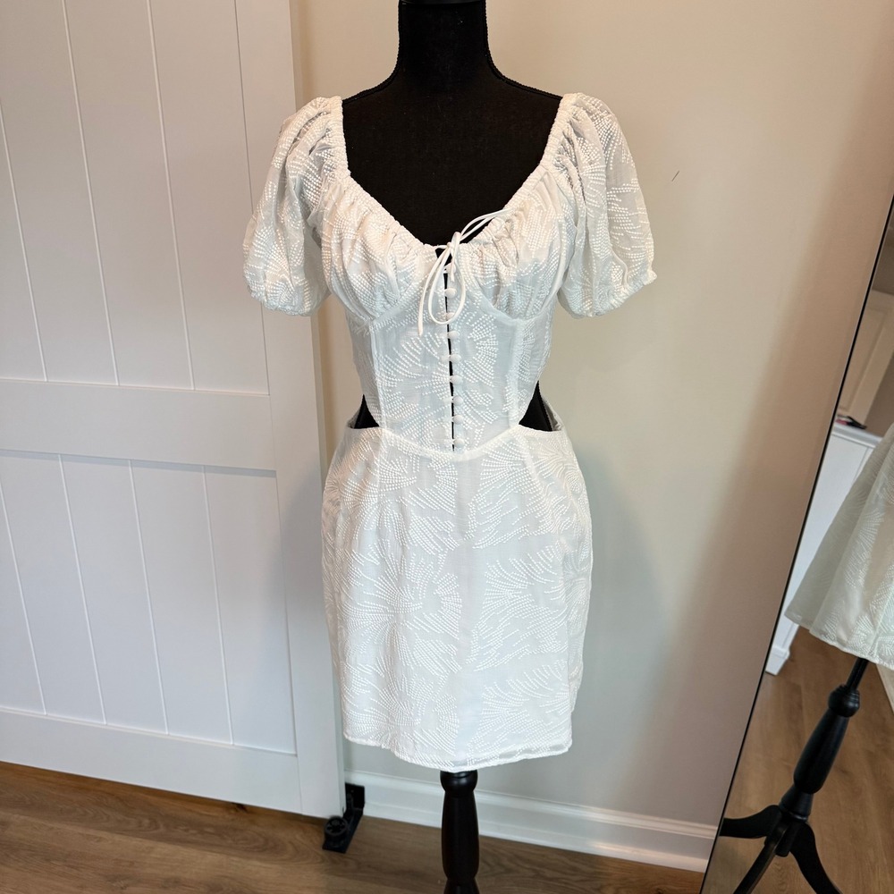 Sabo Skirt White Embroidered Cutout Mini Dress Puff Sleeve Size L USA 8